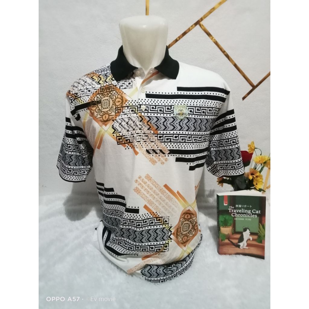 kaos kerah polo kenzO motif