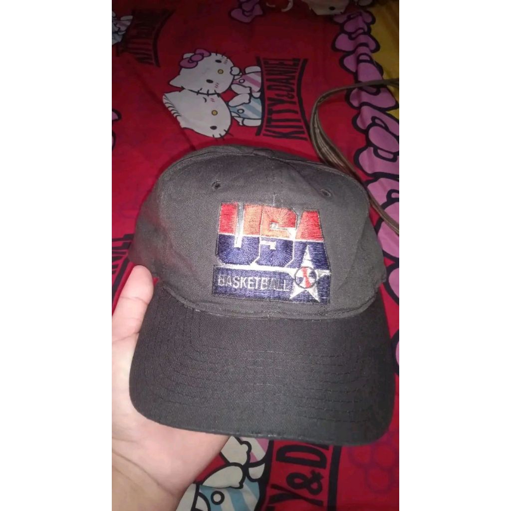 Topi starter usa kondisi bekas