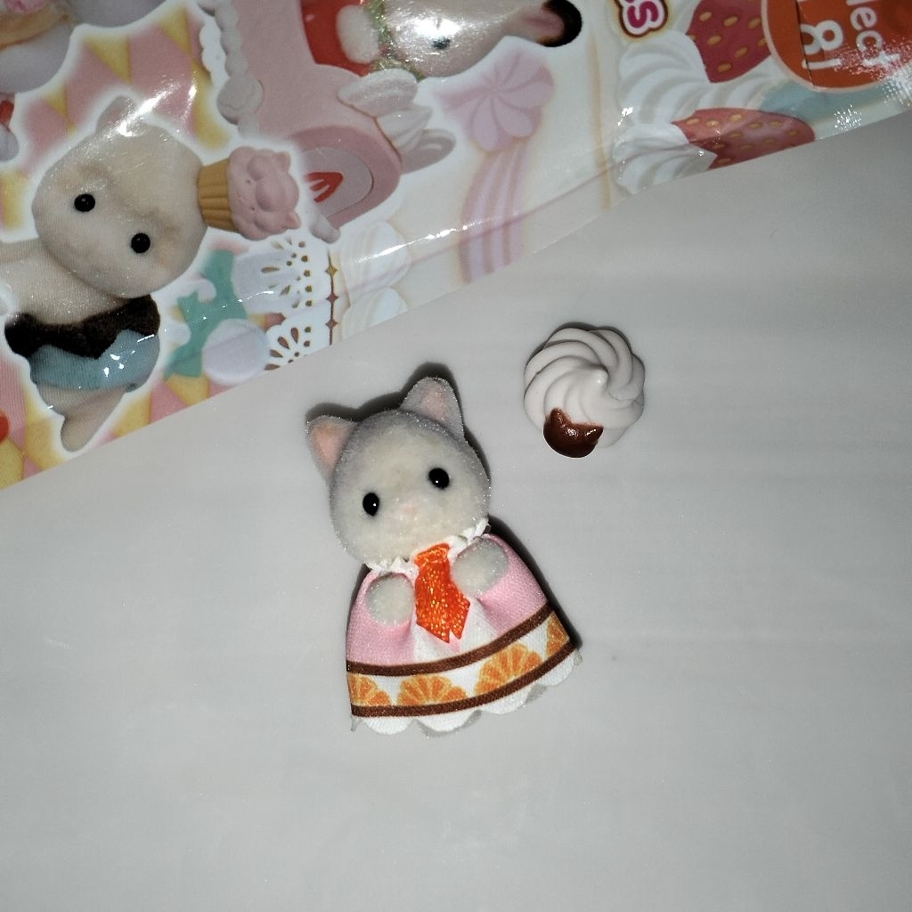 preloved sylvanian families blind bag - baking party series