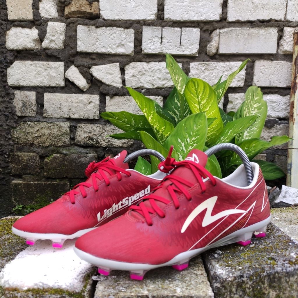 Specs Lightspeed 20 Garuda Attack Size 41 Second