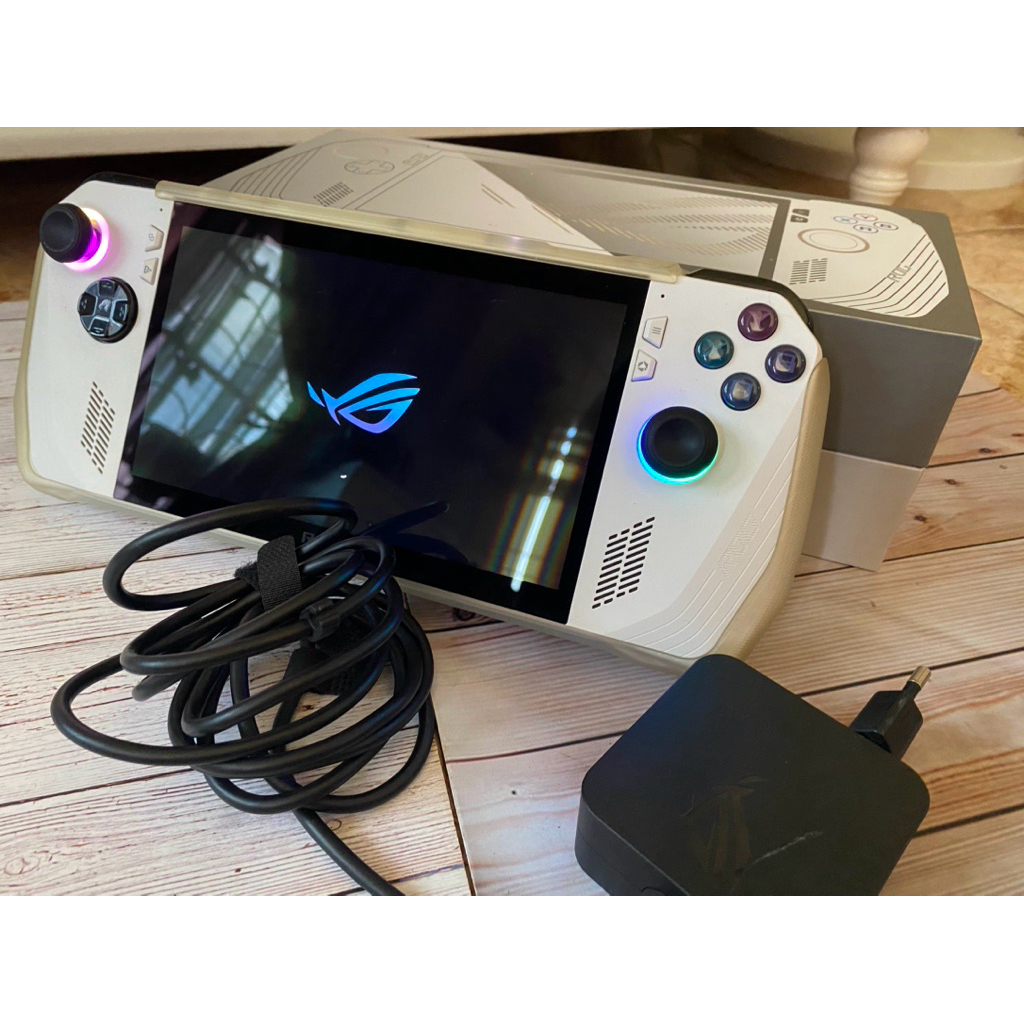 Asus Rog Ally Z1 Extreme SSD 2TB