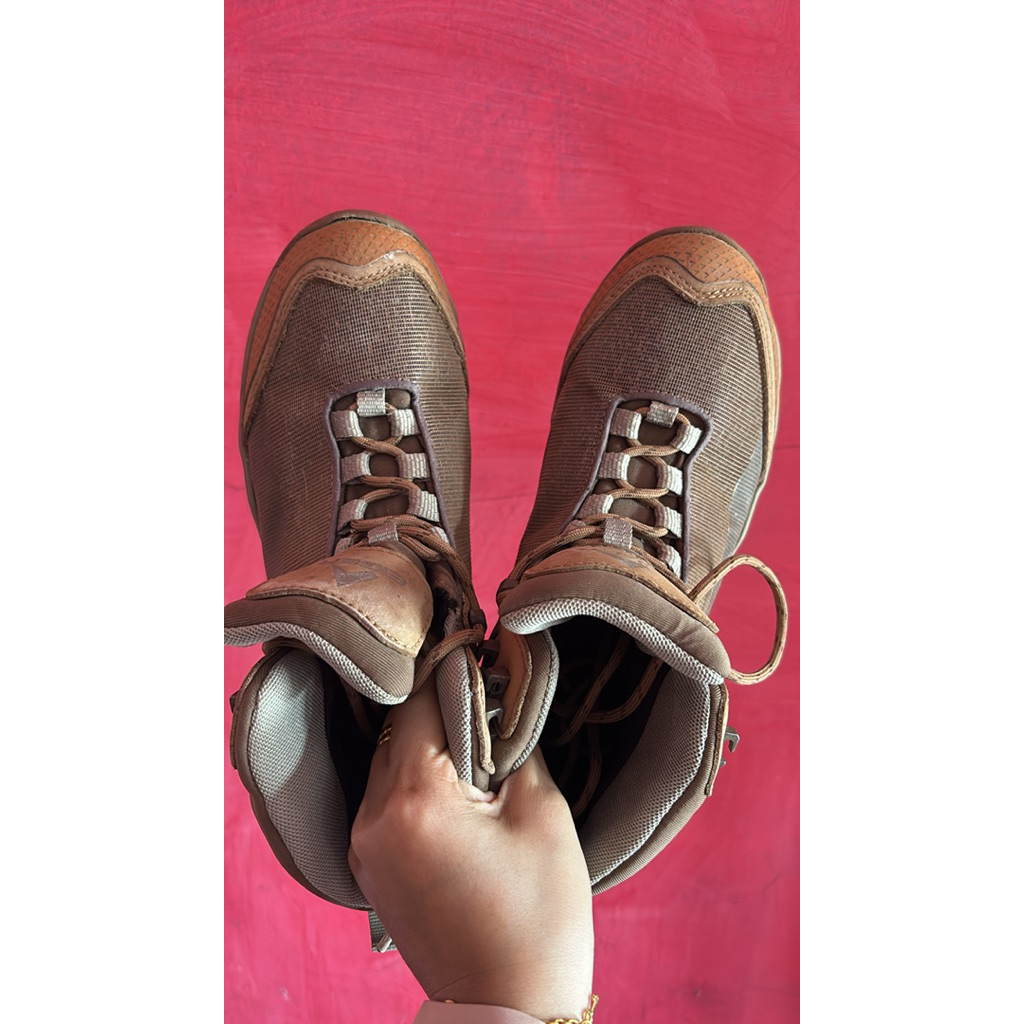 sepatu hiking outdoor eiger lora