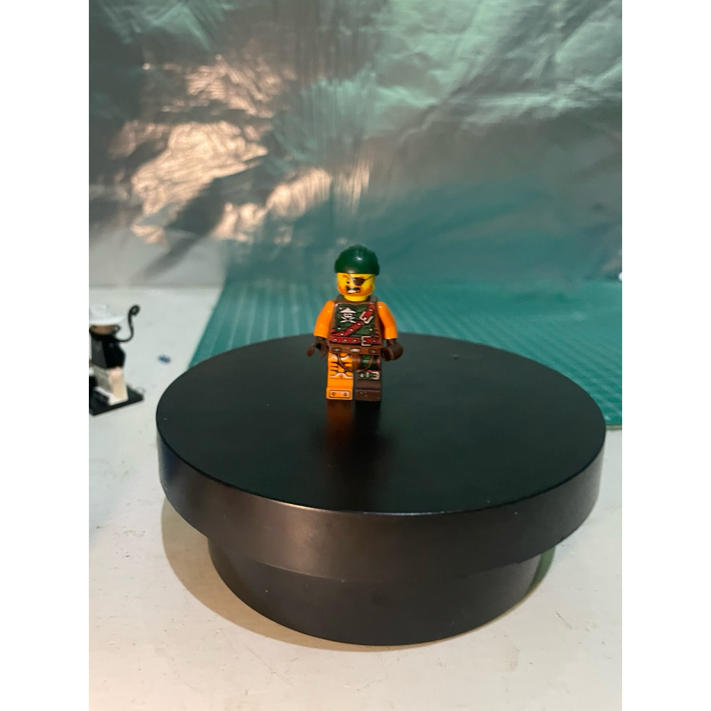 Lego minifigure original