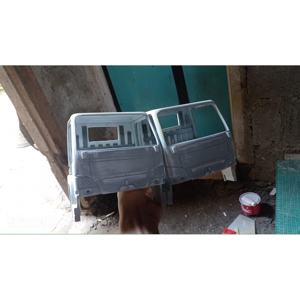 Kabin miniatur truk giga canter sekala 14