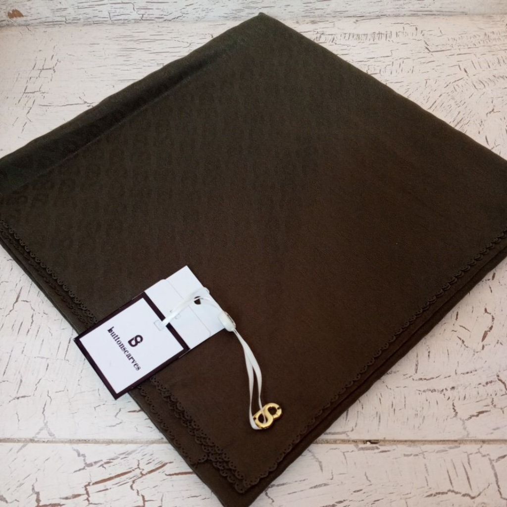 buttonscarves tapis embossed kale