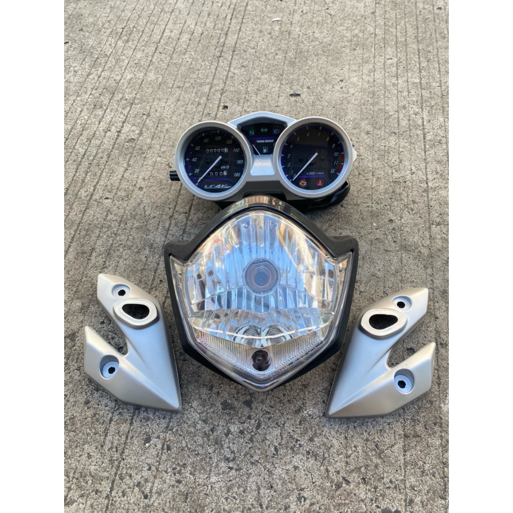 Paket Hemat Headlamp Lampu Depan Vixion Old Oval 2010-2012 Plus Kupingan Plus Spidometer Vixion Old 