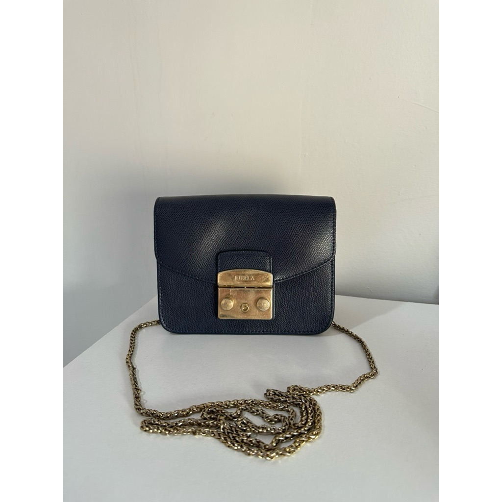 Preloved FURLA Mini Metropolis in dark blue