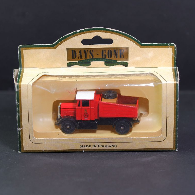 Rare and Vintage Lledo Days Gone DG80004 1937 Scammell Tractor Royal Mail Endfield EN3 4ND Made in E