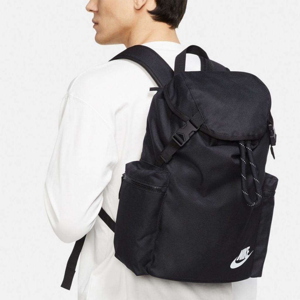 tas sneakers pria nike