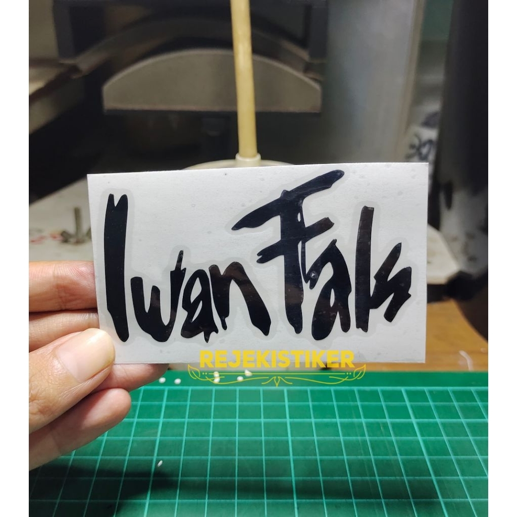 stiker cutting Iwan fals keren