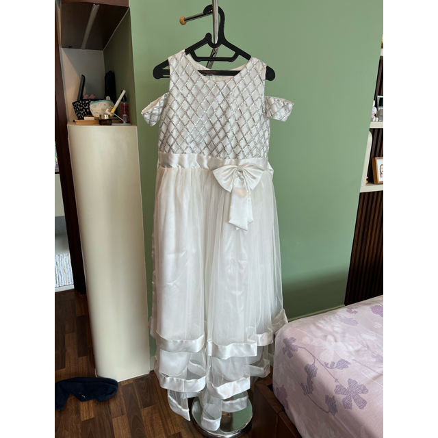 Preloved Gaun Pesta Party Dress Remaja Putih size L