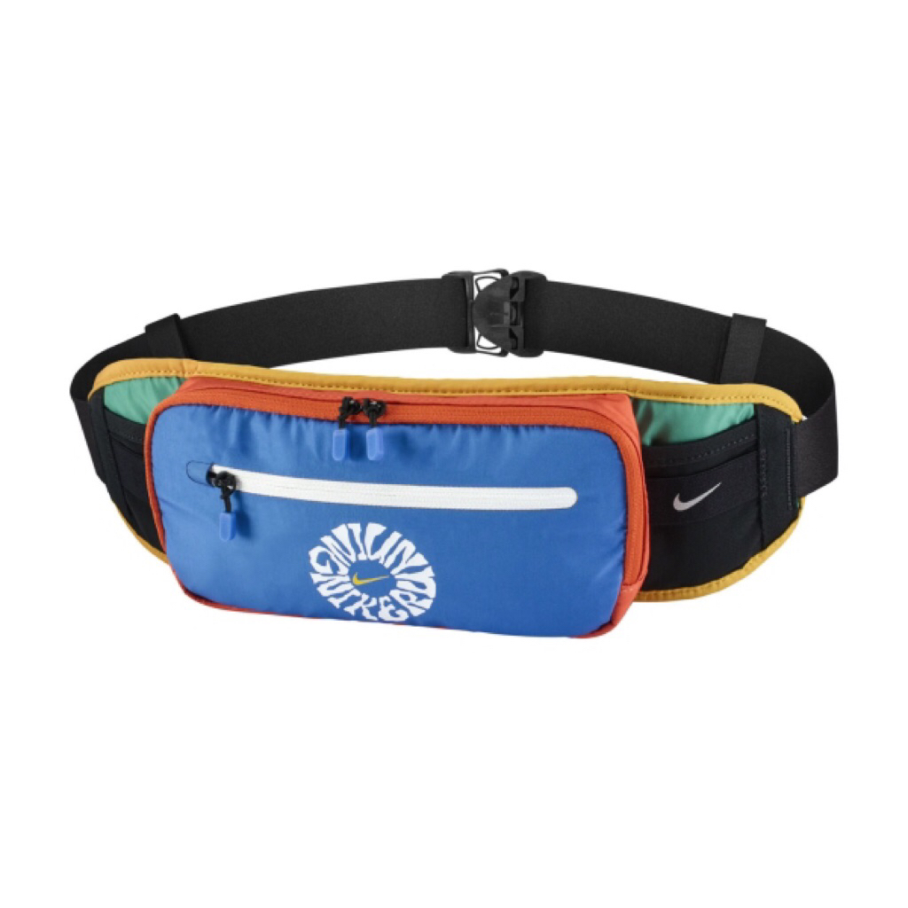 Nike Swoosh Hip Pack is the practical running bum bag that offers optimal stability thanks to its de