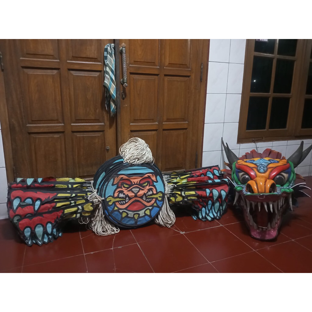 Kepingan layangan Naga Dm40