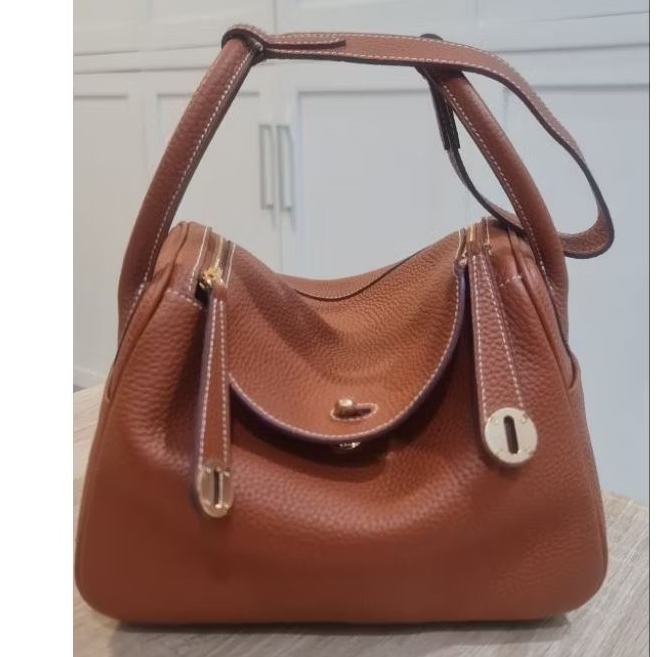 Pretty Lindy bag