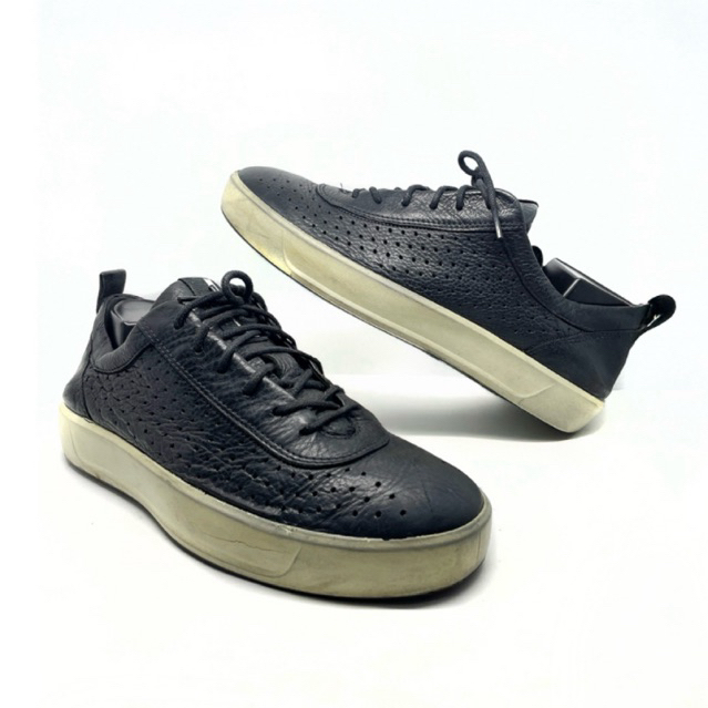 SZ 40 | ECCO Sepatu Kasual Kulit Pria