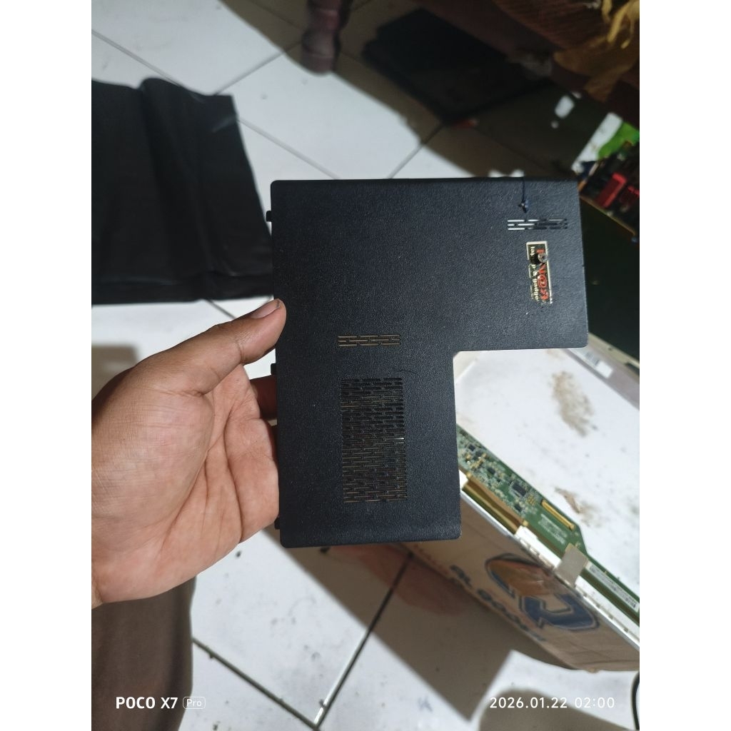 tutup hdd dan keyboard laptop Toshiba c640 ori