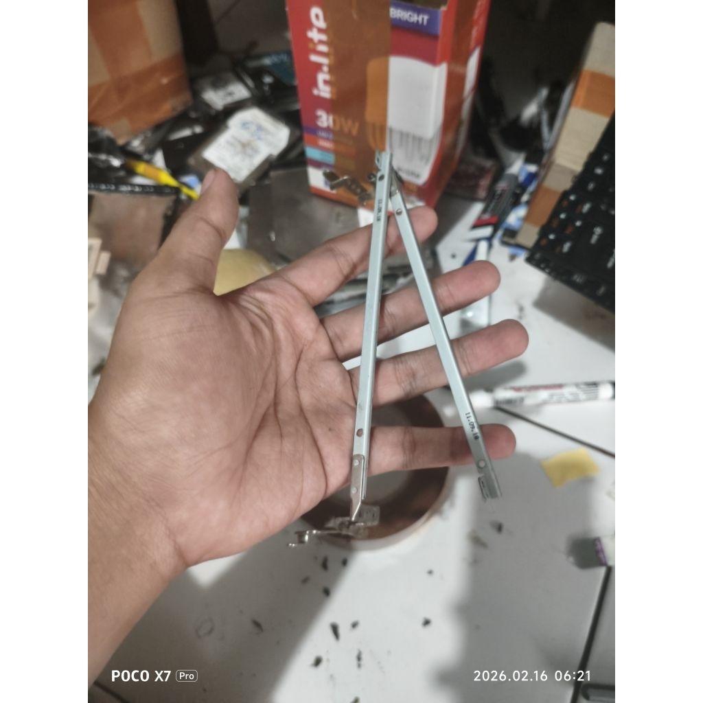 engsel notebook Lenovo s205 ori