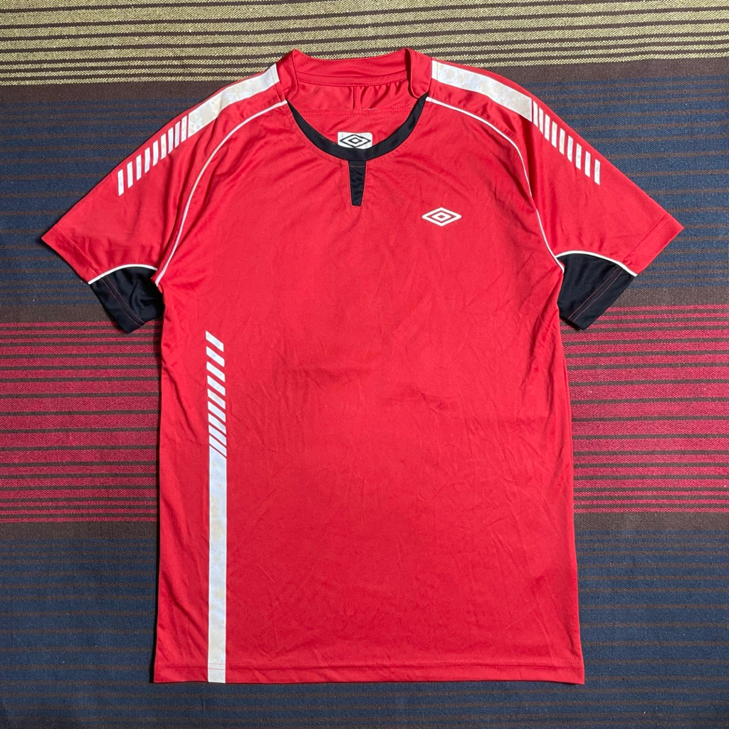 T-Shirt Jersey / Kaos Jersey UMBRO Vintage original size S warna merah