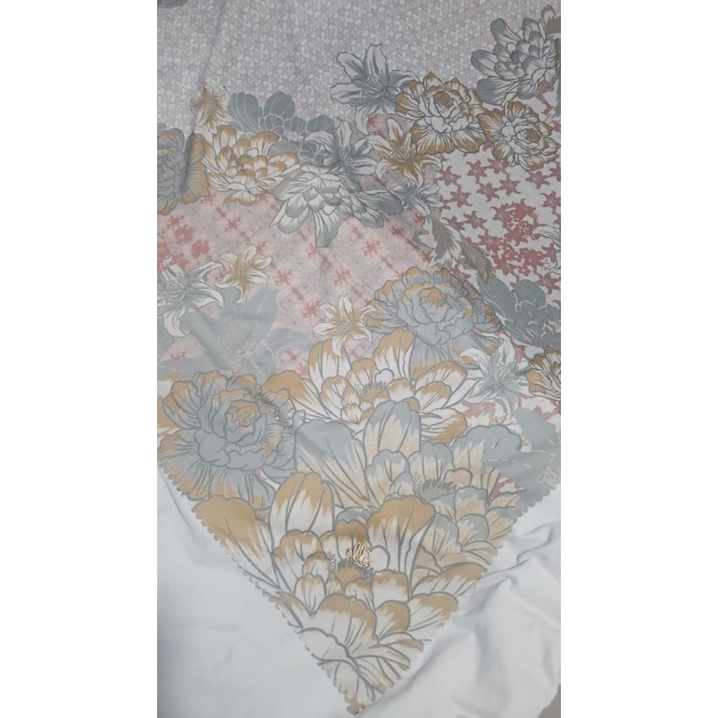preloved Heaven Lights Scarf
