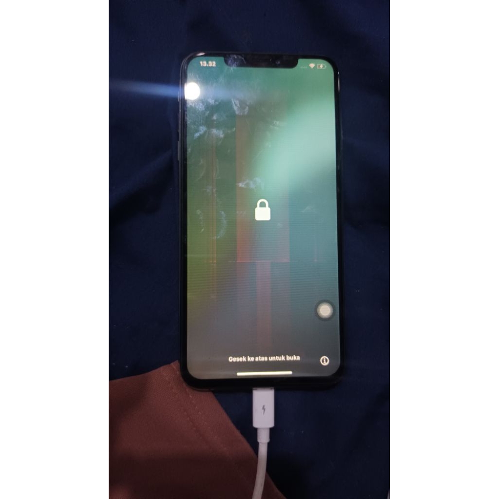 Iphone xs max 64gb lock icloud ios 18.7.2 cha minus