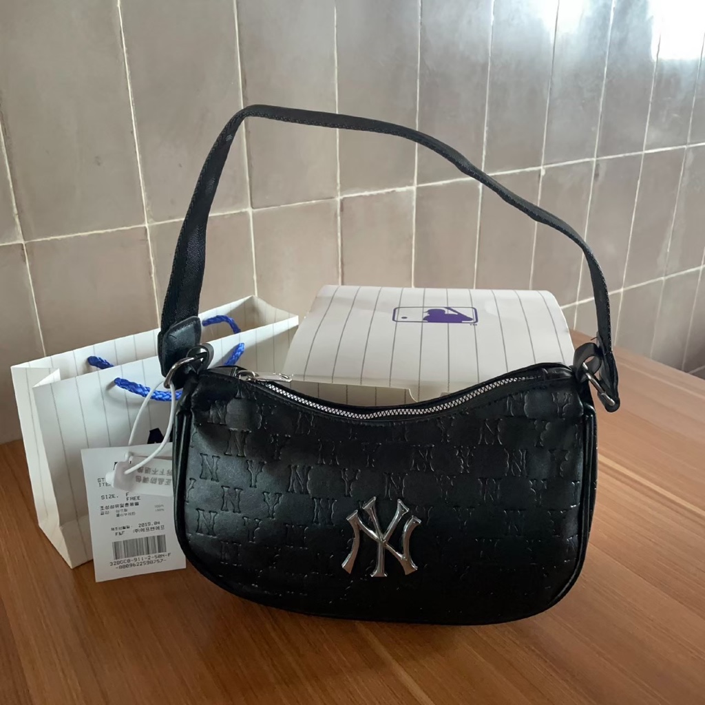 TAS SLINGBAG MLB NY HOBOBAG LEATHER ORIGINAL BLACK WHITE BAGS / TAS SLINGBAG BEST SELLER / SLINGBAG 