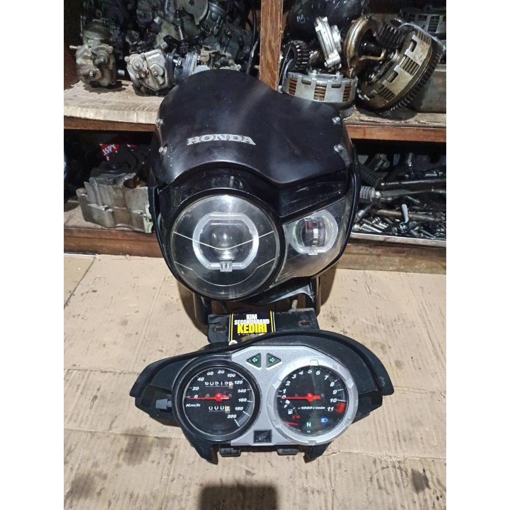 LAMPU TIGER PECE SET ORIGINAL COPOTAN MOTOR LAMPU DEPAN TIGER REVO PICE