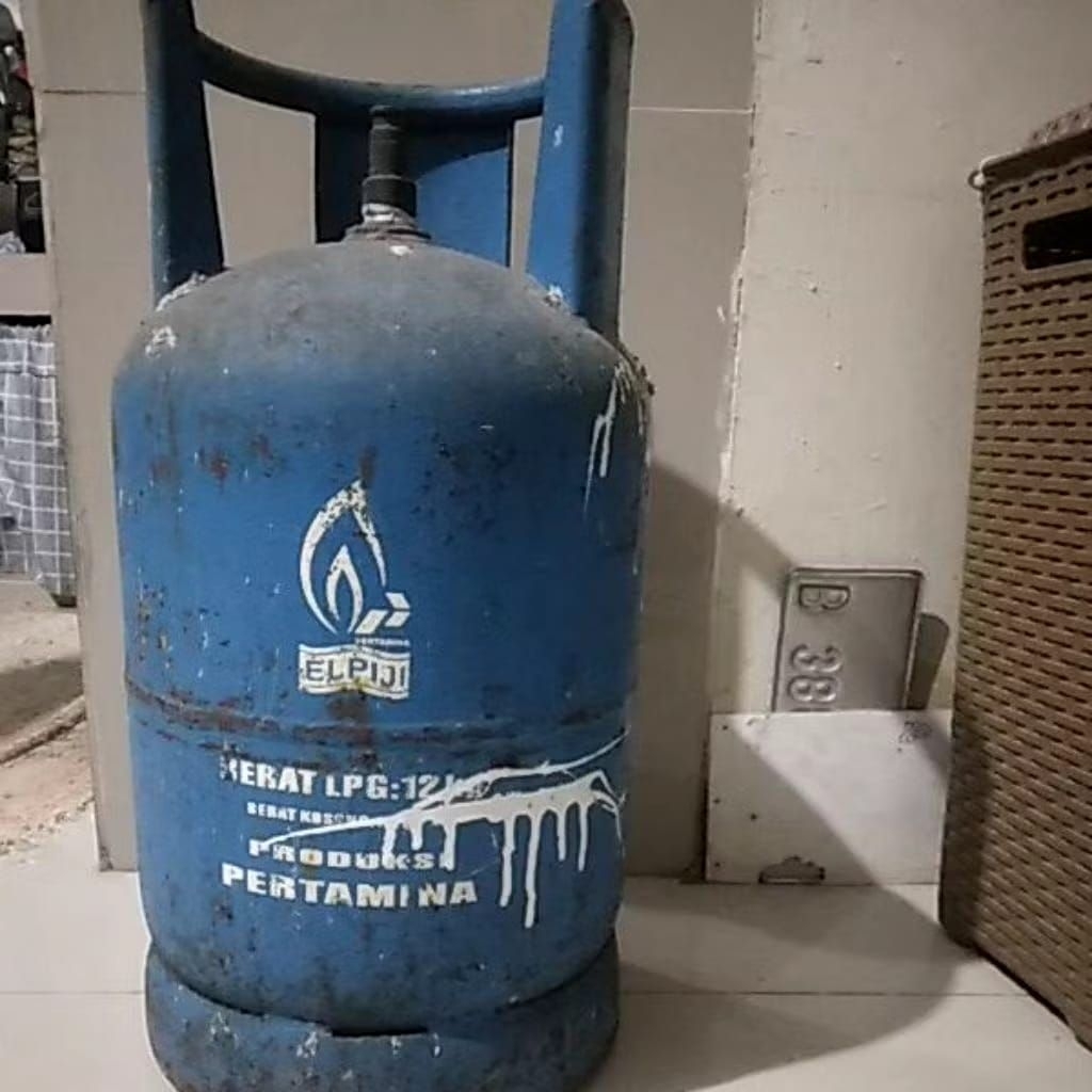 Tabung Gas Elpiji Biru Kosong 12 kg