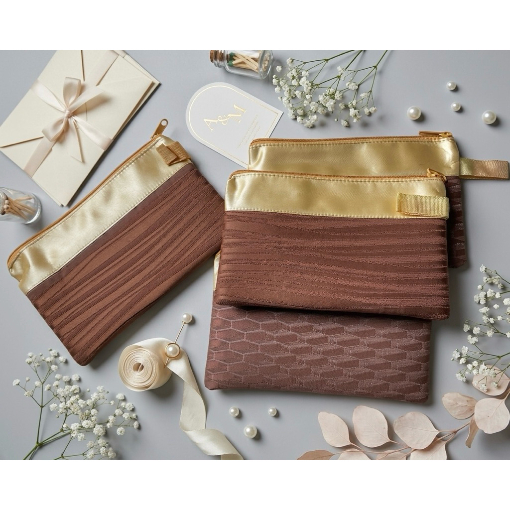 Souvenir pouch/dompet make up