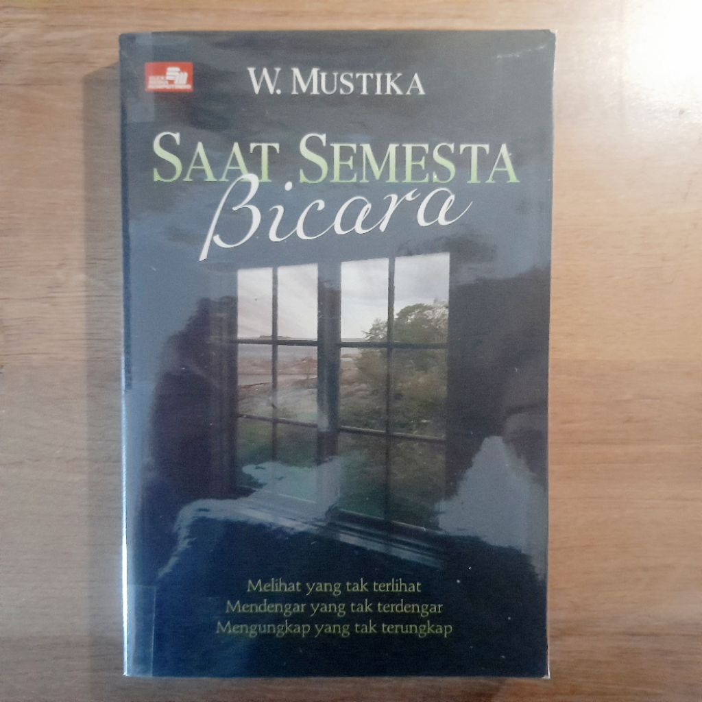 Buku "Saat Semesta Bicara" karya I Wayan Mustika