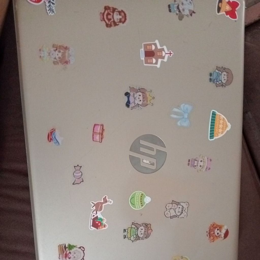 Laptop HP 14 E2-9000e