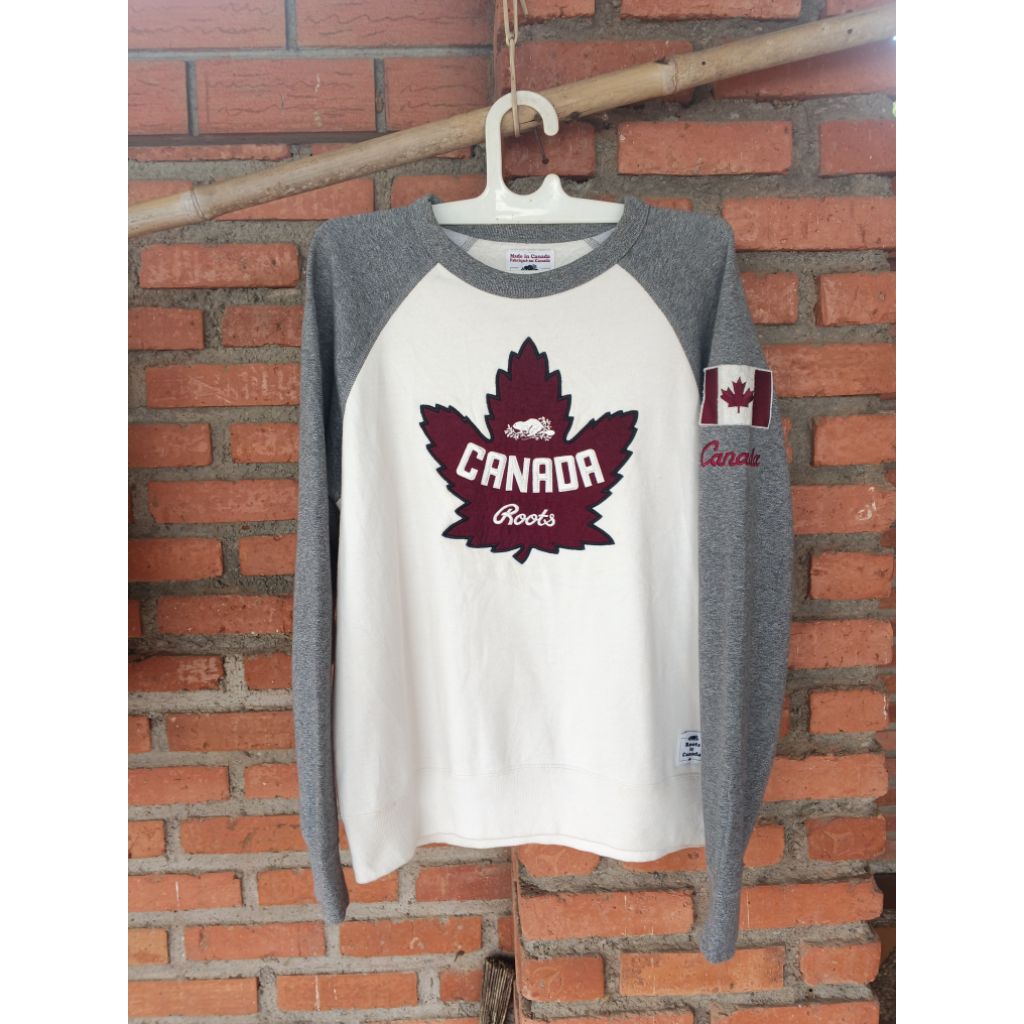 Crewneck Roots Is Canada BigLogo