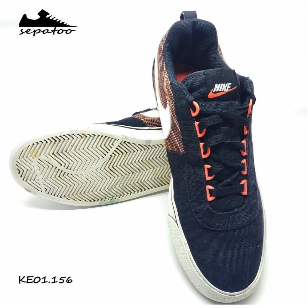 NIKE HACHI LOW SEPATU BEKAS
