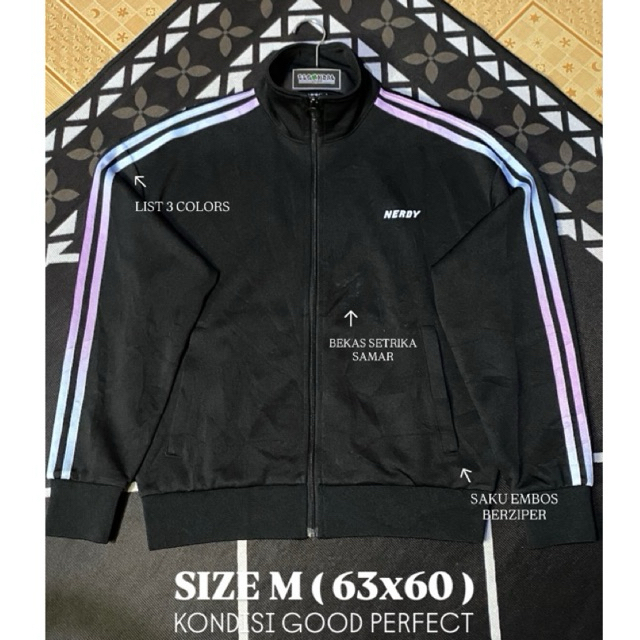 Tracktop Hitam Nerdy M