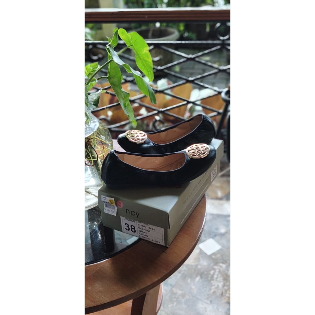 sepatu flat merk ncy