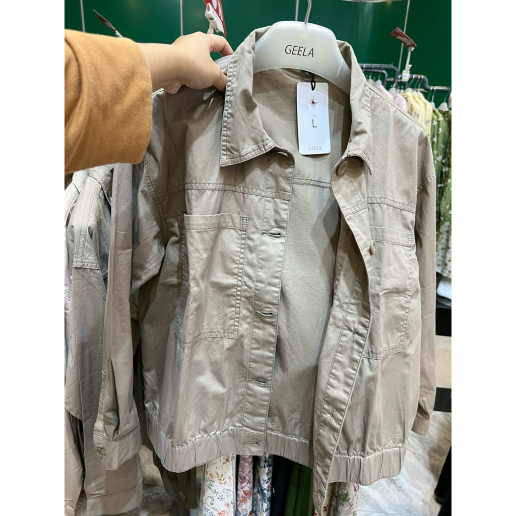 Jaket Geela