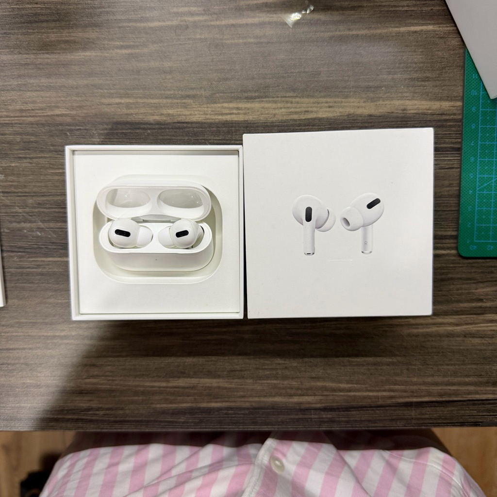 airpods pro 2nd gen LIGHTNING BACA DESKRIPSI (bekas)