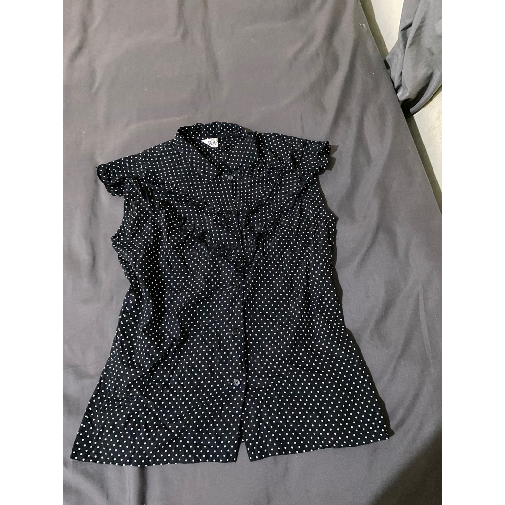preloved polkadot ruffle hitam