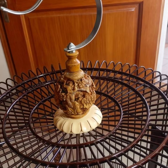 Pion Sangkar Ukir Relief Panglima Perang