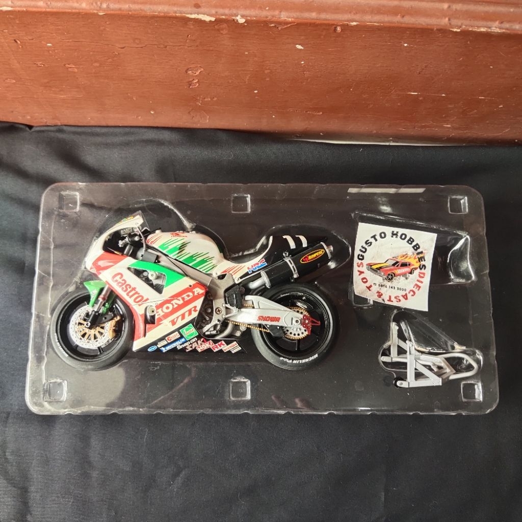 mini champs honda vtr 1000 team castrol suzuka 2000 moto gp Valentino Rossi motor koleksi