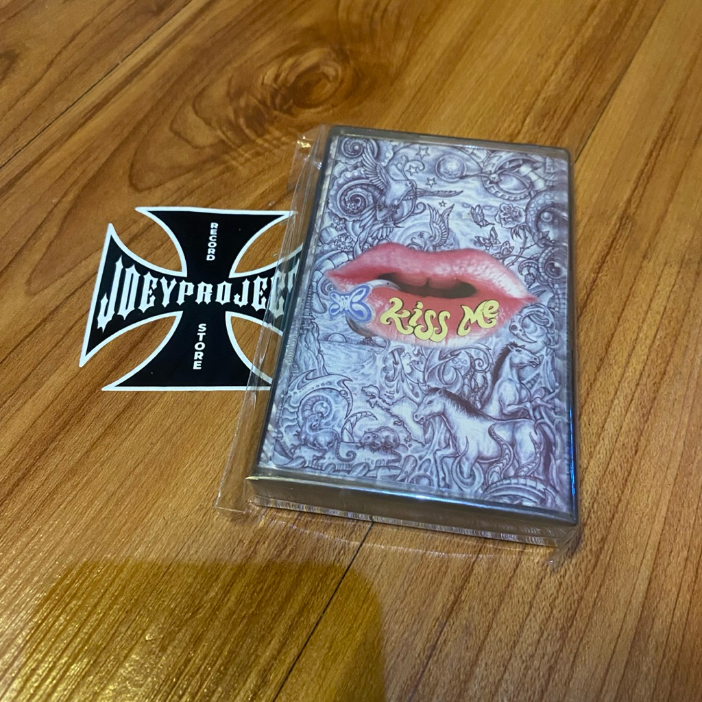 kaset slank - kiss me