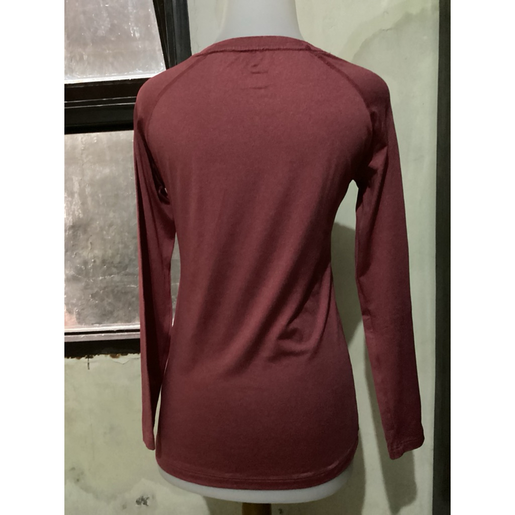 kaos lengan panjang olahraga wanita Puma size S