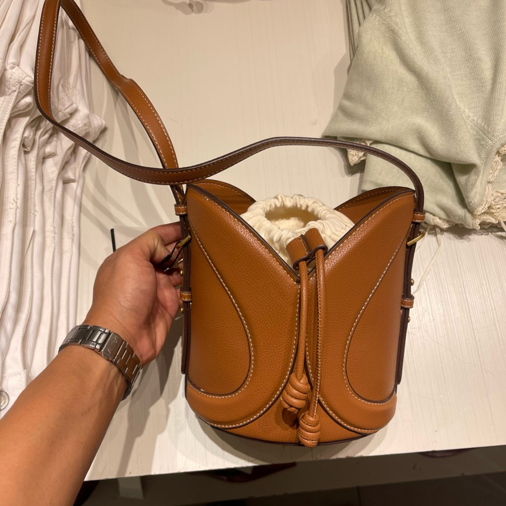 Sling Bag BERSHKA Women Jastip (jasa titip)