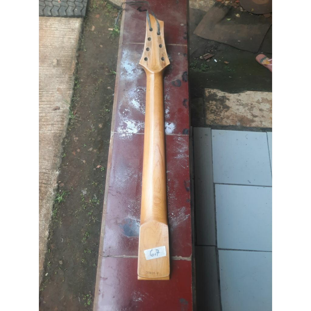 Neck gitar schecter 7 string bridge