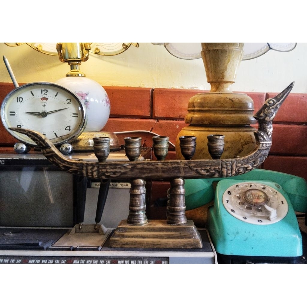 pajangan kuningan jadul antik perahu naga