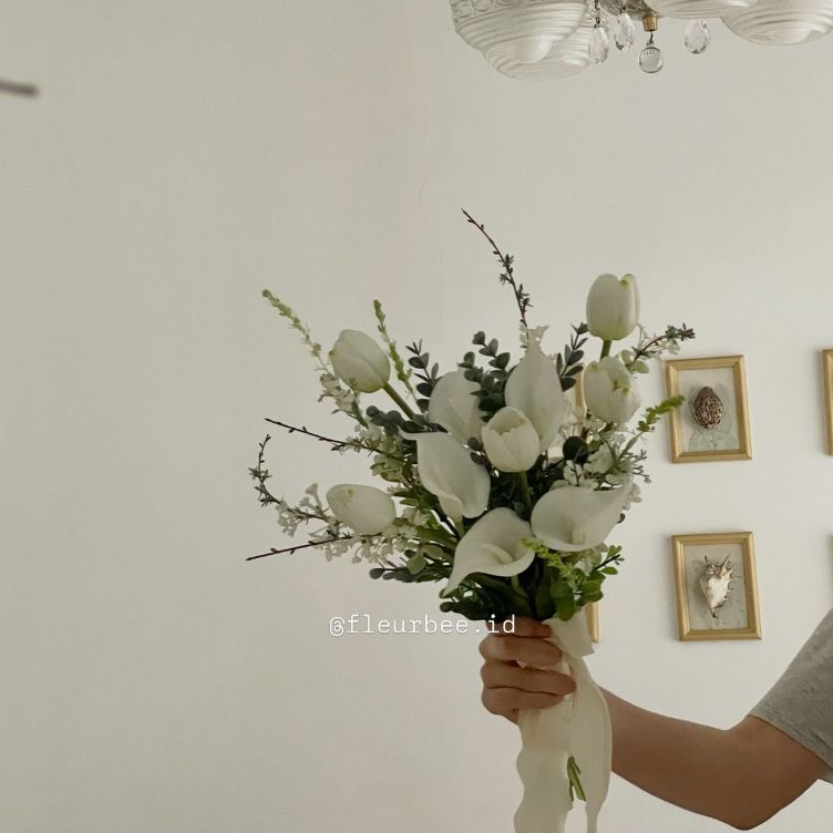 W-02 - Calla Lily & Tulip Bouquet - Prewedding - Wedding Bouquet - Buket Bunga Wedding
