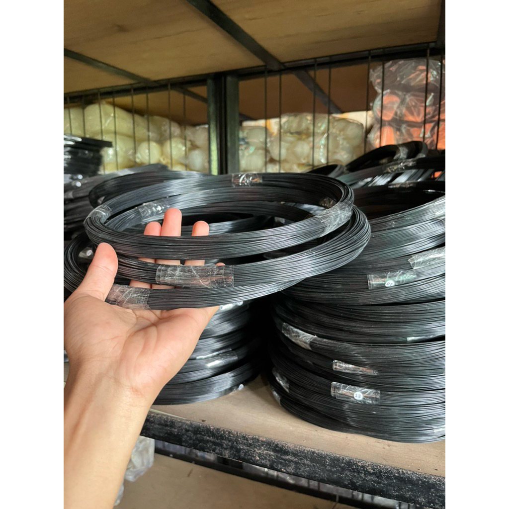 ruji fiber hitam ukuran 1,5mm ruji sangkar burung satu roll 100 meter