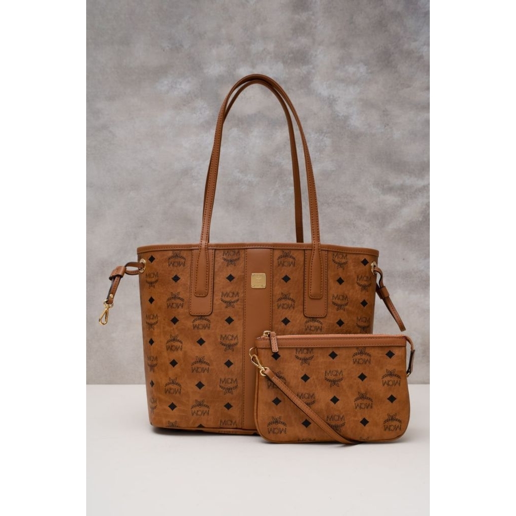 MCM Small liz reversible shopper vise*tos
Cognac