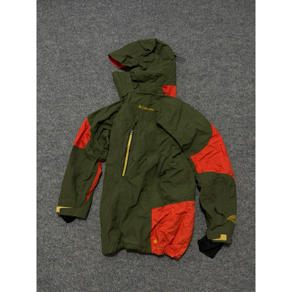 columbia gorpcore jacket