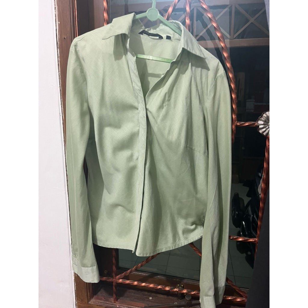 Kemeja wanita slimfit