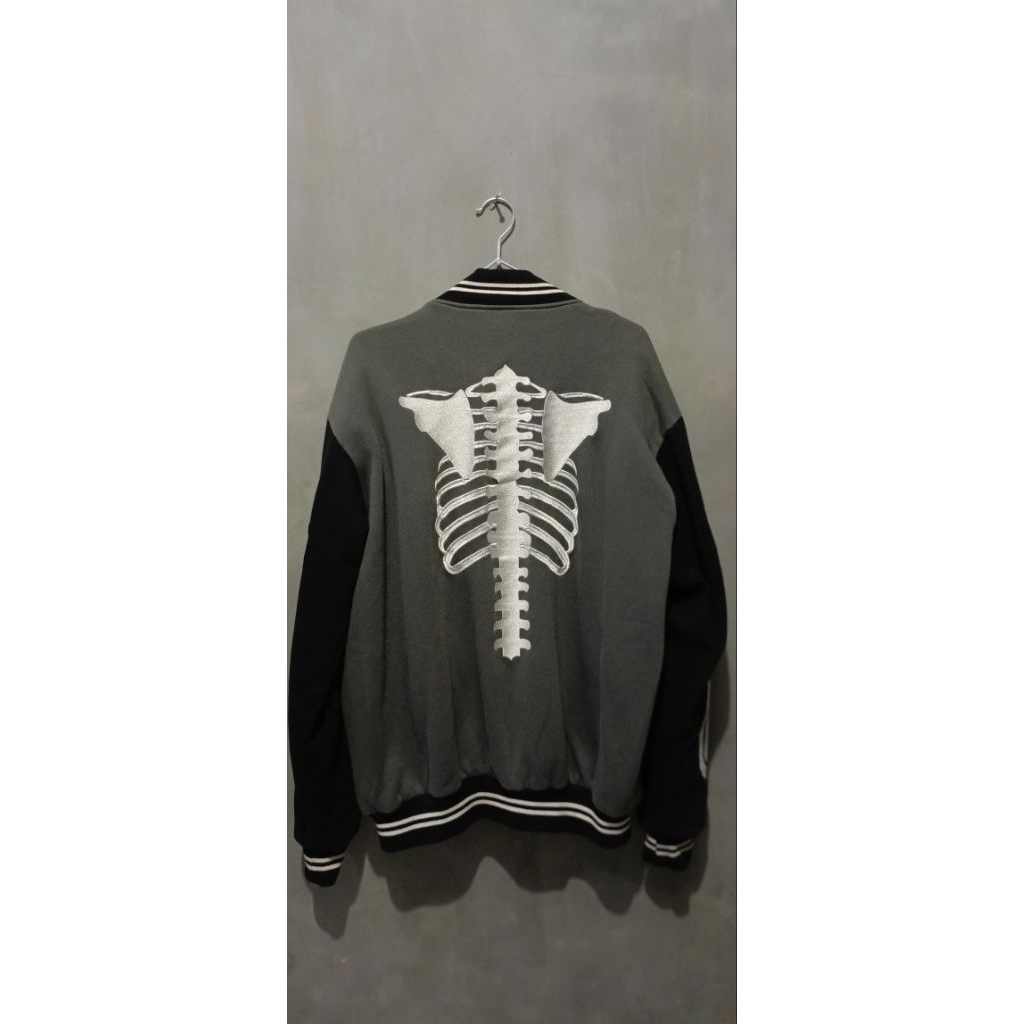 Jaket Varsity Poseidon Bone dont believe everything you think